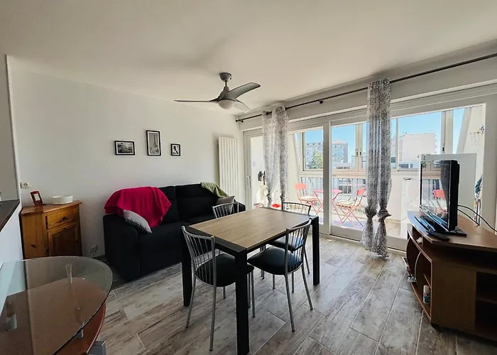 Saint-cyprien : T2 Moderne Avec Loggia Et Parking - Fr-1-309-506 圣西普里安