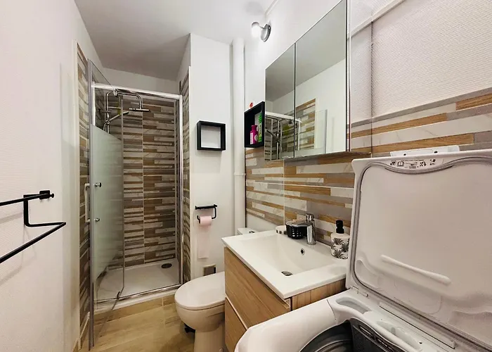Saint-cyprien : T2 Moderne Avec Loggia Et Parking - Fr-1-309-506 圣西普里安