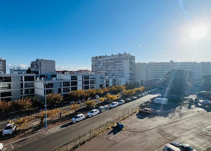 Saint-cyprien : T2 Moderne Avec Loggia Et Parking - Fr-1-309-506 圣西普里安