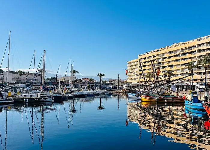 Saint-cyprien : T2 Moderne Avec Loggia Et Parking - Fr-1-309-506 圣西普里安